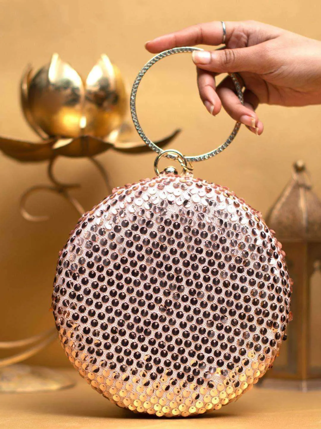 Luxurious Round Sequence Clutch